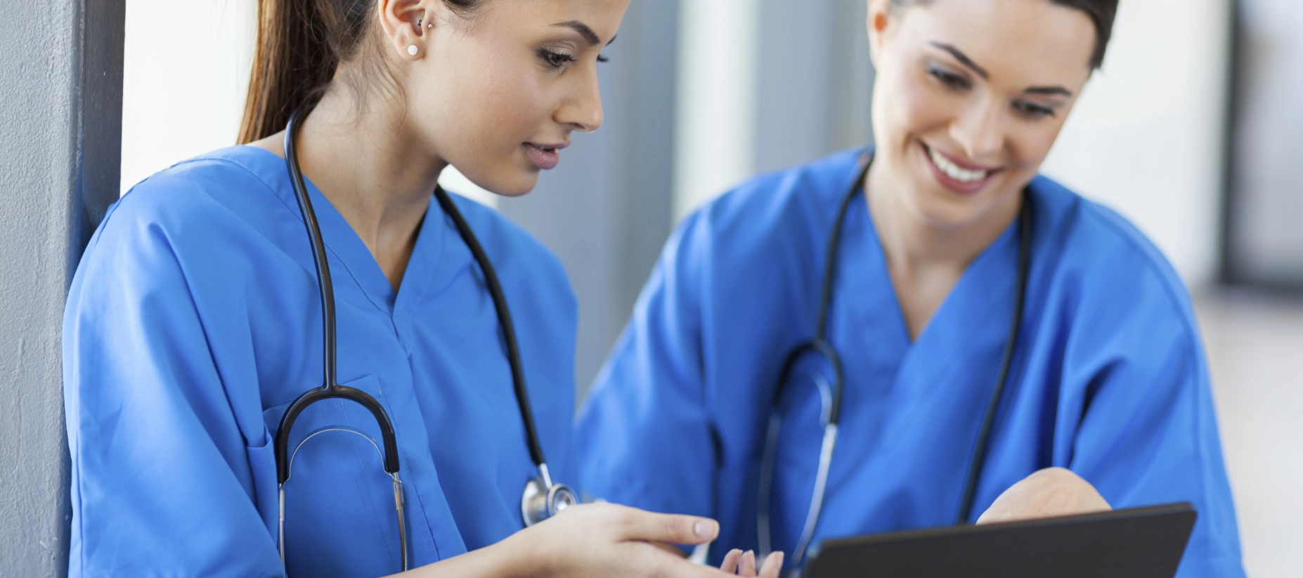 10 Features to Include in Patient Scheduling Software for Medical Practitioners